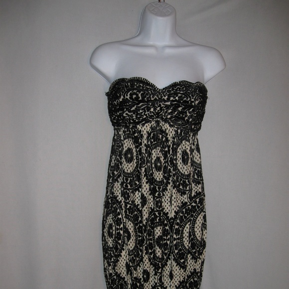 Diane Von Furstenberg Dresses & Skirts - Diane von Furstenberg Velvet Strapless Dress